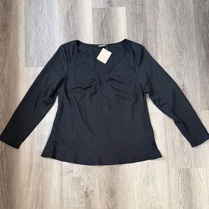 BloomChic Elegant Black Long Sleeve Top